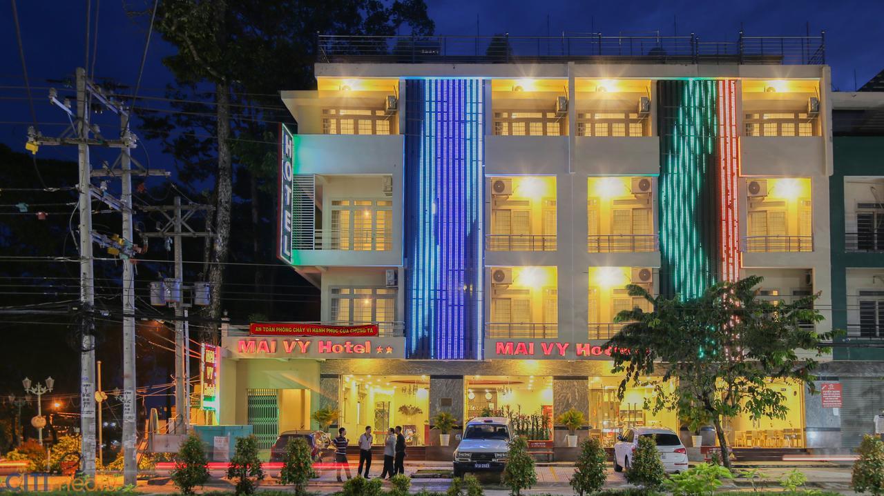 Mai Vy Hotel Trang Bang Exteriér fotografie